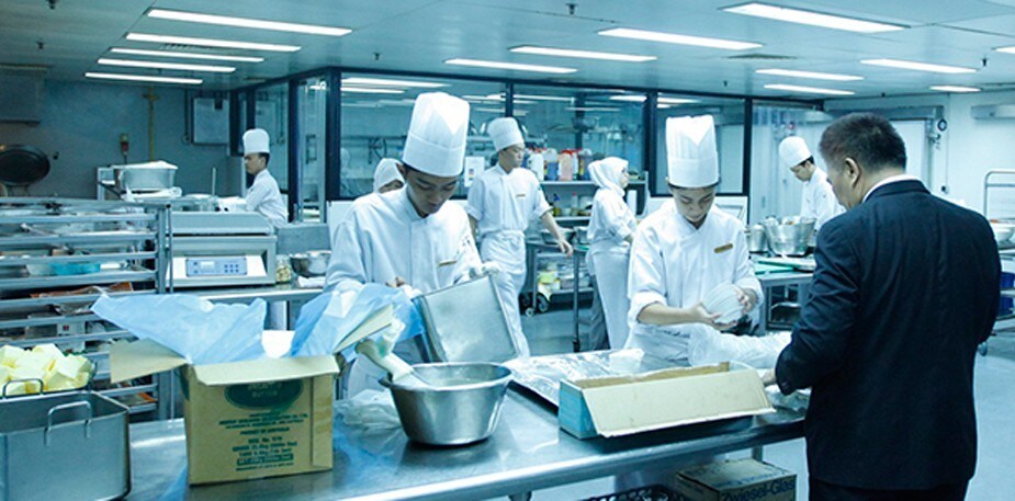 كيف تمنع التلوث الخلطي في الغذاء