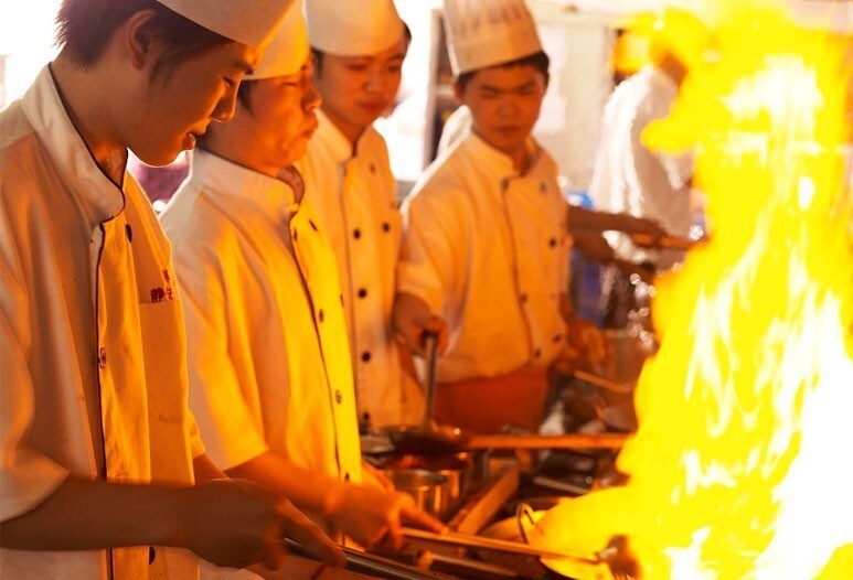 Identifying common hazard spots in restaurants.