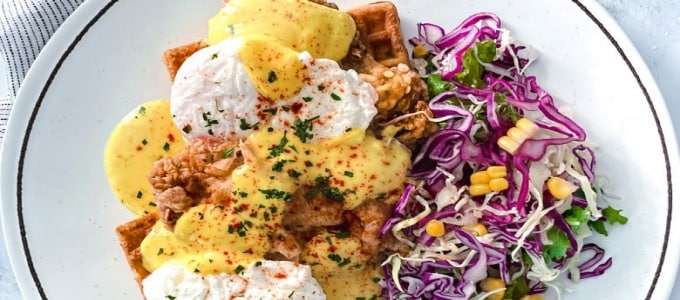 chicken waffles with hollandaise